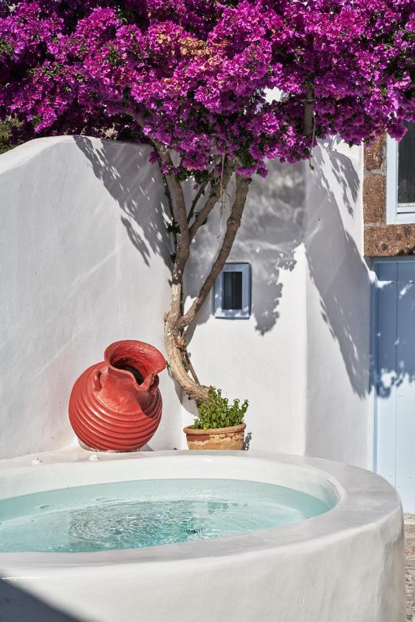 2 Bedroom Charming Villa With Outdoors Jacuzzi Megalokori Exterior foto